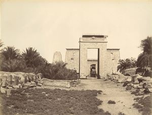 Karnak, Sphinx et Pylone de Ptolomee