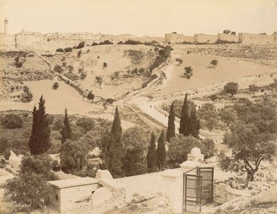 Jerusalem, Jardin De Gethsemani ; Jerusalem, Fontaine De la Virgin