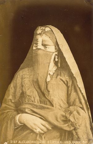 Alexandrie Dame Eciptien ; Arabe abitien les cedres du Mont Liban ; Portsait danzeuse arabe