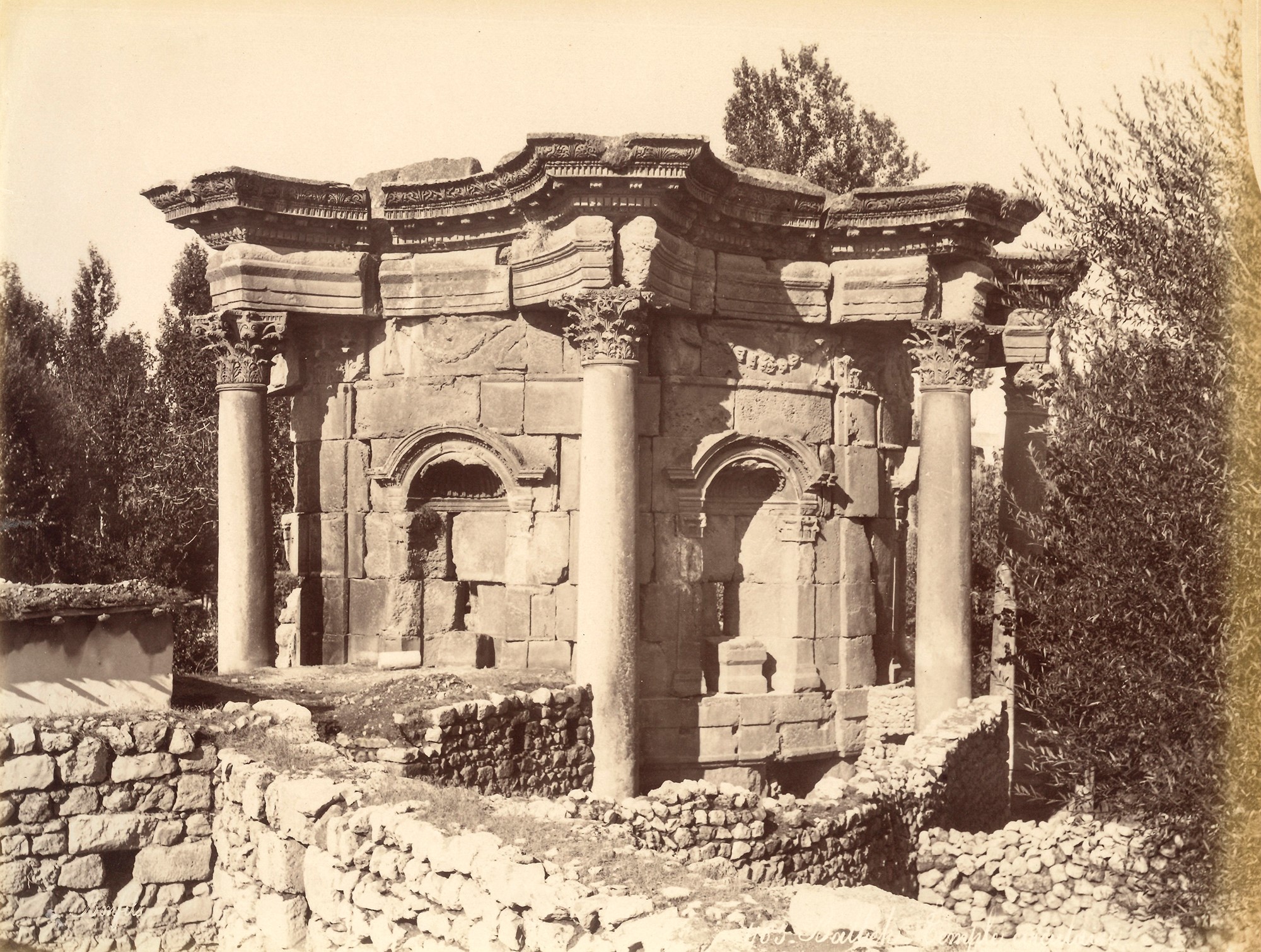 féLIX Bonfils - Balbek Temple De Venus ; Balbek, Detail Interieurs Du Temple De Jupiter