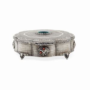  - Scatola in argento e pietre dure, Italia, XX secolo