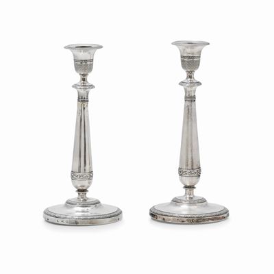 Candelieri in argento, Milano, XIX secolo, base rotonda in stile impero