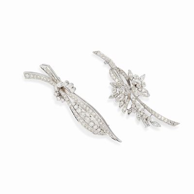 Due spille in oro bianco 18K con diamanti brillanti e huit-huit, circa 5,00 ct