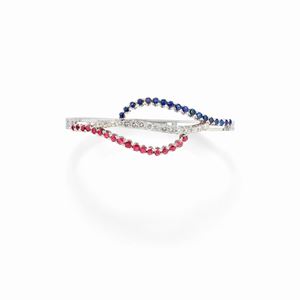  - Bracciale in oro bianco 18K, zaffiri, diamanti e rubini