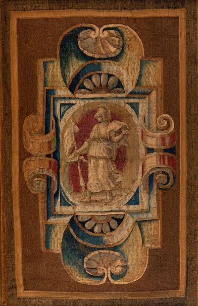 Due Antichi Arazzi Raffiguranti Minerva e Marte Entro Clipei