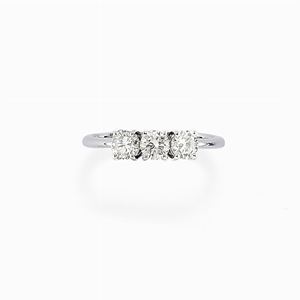 Anello in oro bianco 18k e diamanti