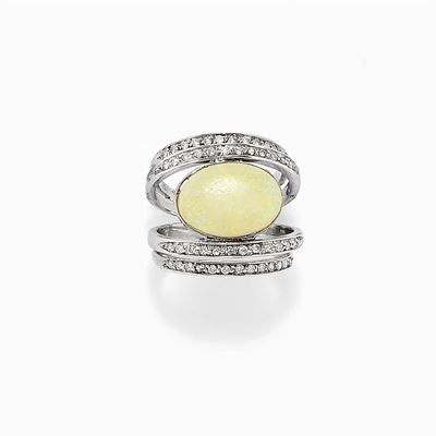 Anello in Oro Bianco 18k, Diamanti e Opale