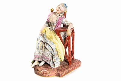 Scultura in Porcellana di Meissen Raffigurante Giovane Donna Seduta Dormiente, Secolo XIX