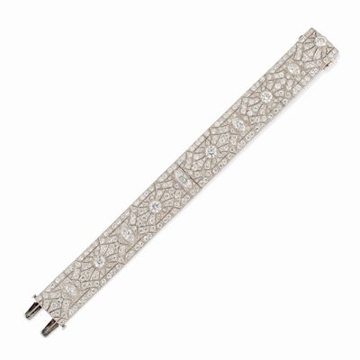 Bracciale in platino con diamanti, circa 1920