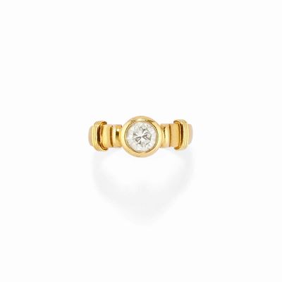 Anello in oro giallo 18K con diamante taglio brillante di circa 0,70 ct
