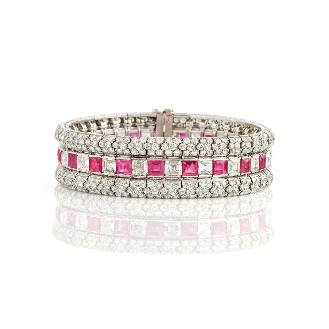 Bulgari - Bracciale in platino con rubini Burma e diamanti, circa 1950