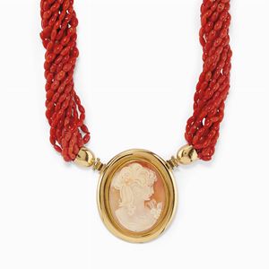 Collana in oro 18k e corallo