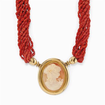 Collana in Oro 18k e Corallo