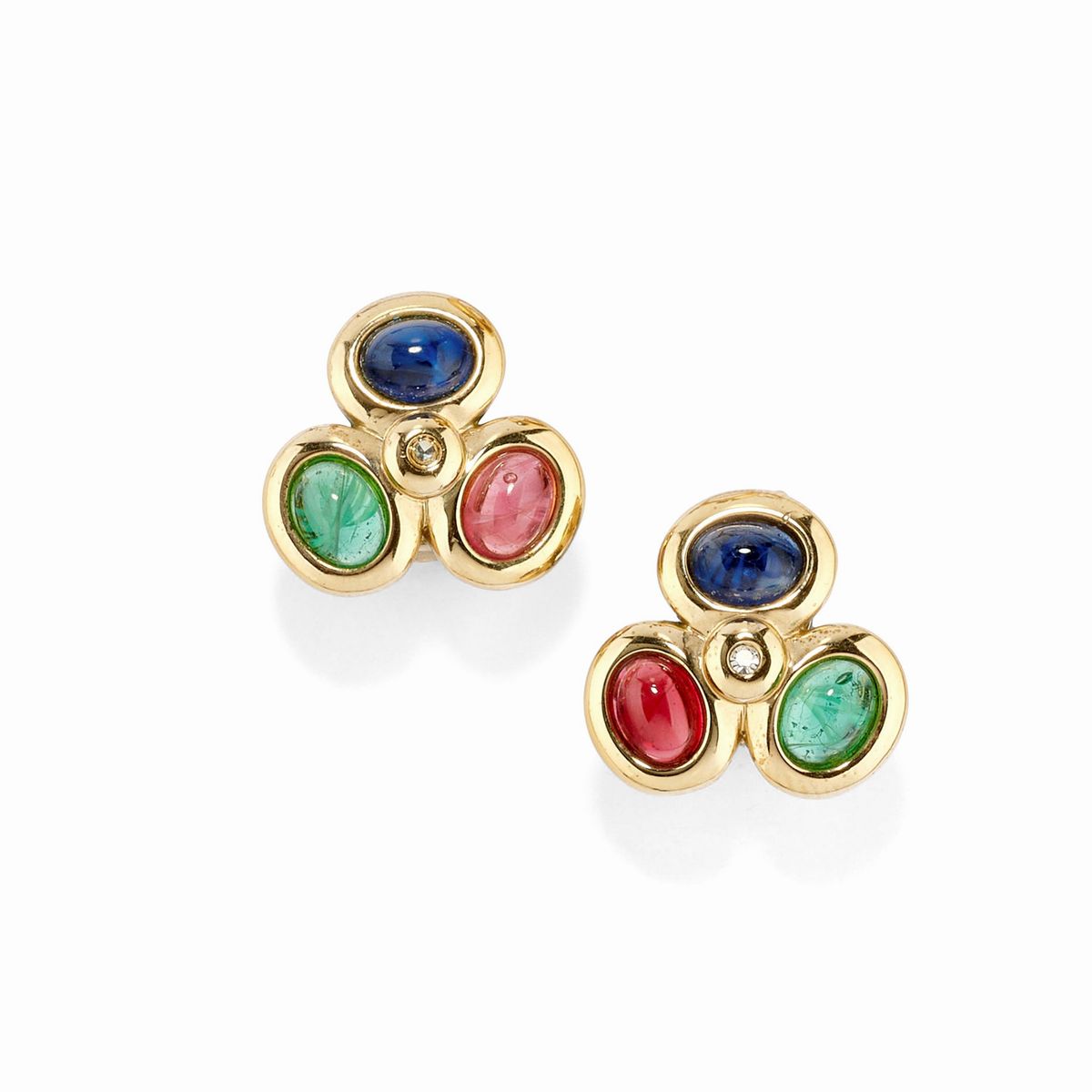 Due Anelli e Coppia di Orecchini, Oro Giallo 18K con Pietre Ovali Cabochon