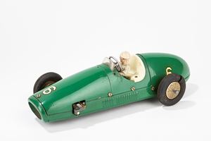 Auto modello da corsa con pilota
