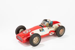 Mercedes-Benz Speed Challenger model racing car with driver