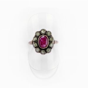 Anello in oro, 18k, argento, rubino e diamanti