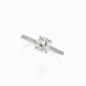  - Anello in oro bianco 18k e diamanti