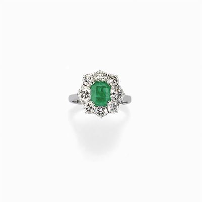 Anello in Oro Bianco 18k, Diamanti e Smeraldo