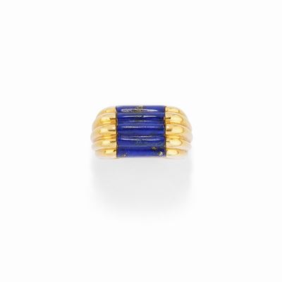 Anello in oro giallo 18K con lapislazzuli a motivi costolati