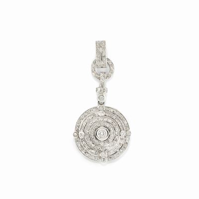 Pendente in oro bianco 18K con diamanti taglio brillante e huit-huit
