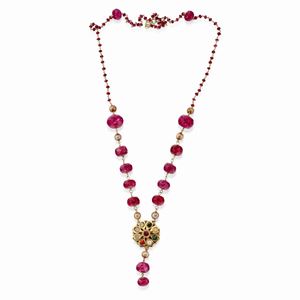  - Collana in oro giallo 18K con rubini e pietre di colore