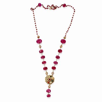 Collana in oro giallo 18K con rubini sfaccettati e pietre di colore