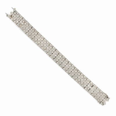 Bracciale in platino con diamanti, circa 1920