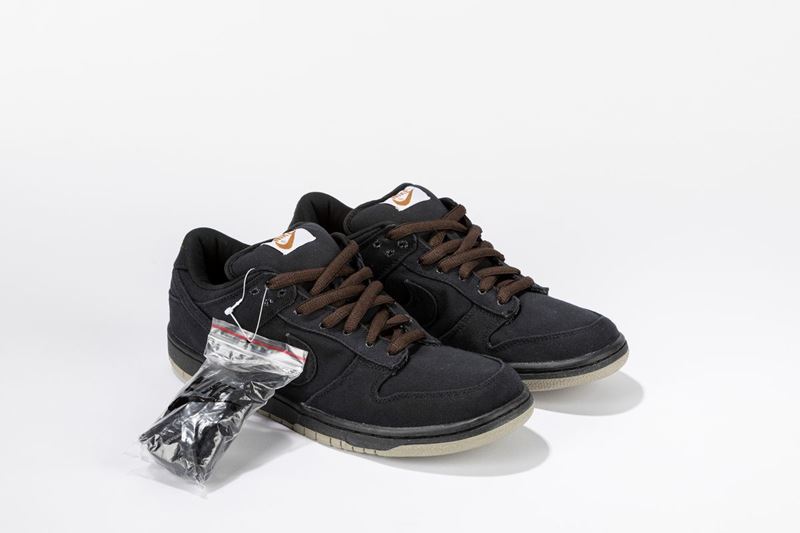 NIKE Dunk SB Low Carhartt Black Size US 10 EUR 44 2004 Sneakerhead the first sneakers auction in Italy Finarte casa d aste