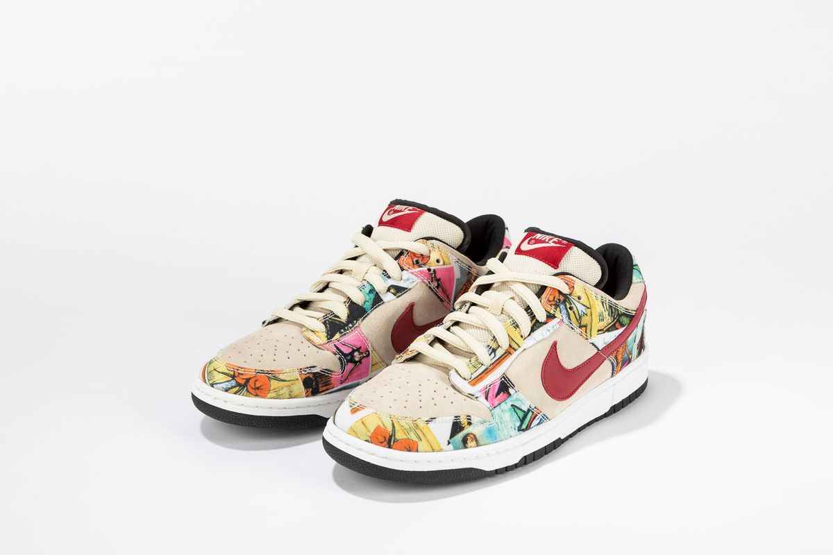 NIKE - Dunk SB Low “Paris” Bernard Buffet / Size US 10 EUR 44 2002, Sneakerhead: the first sneakers auction in Italy