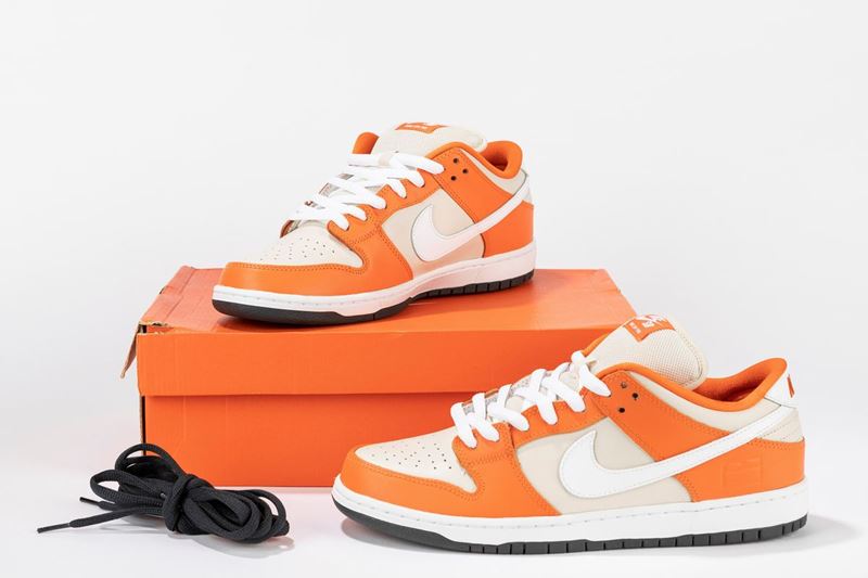 Nike dunk sb low orange clearance box