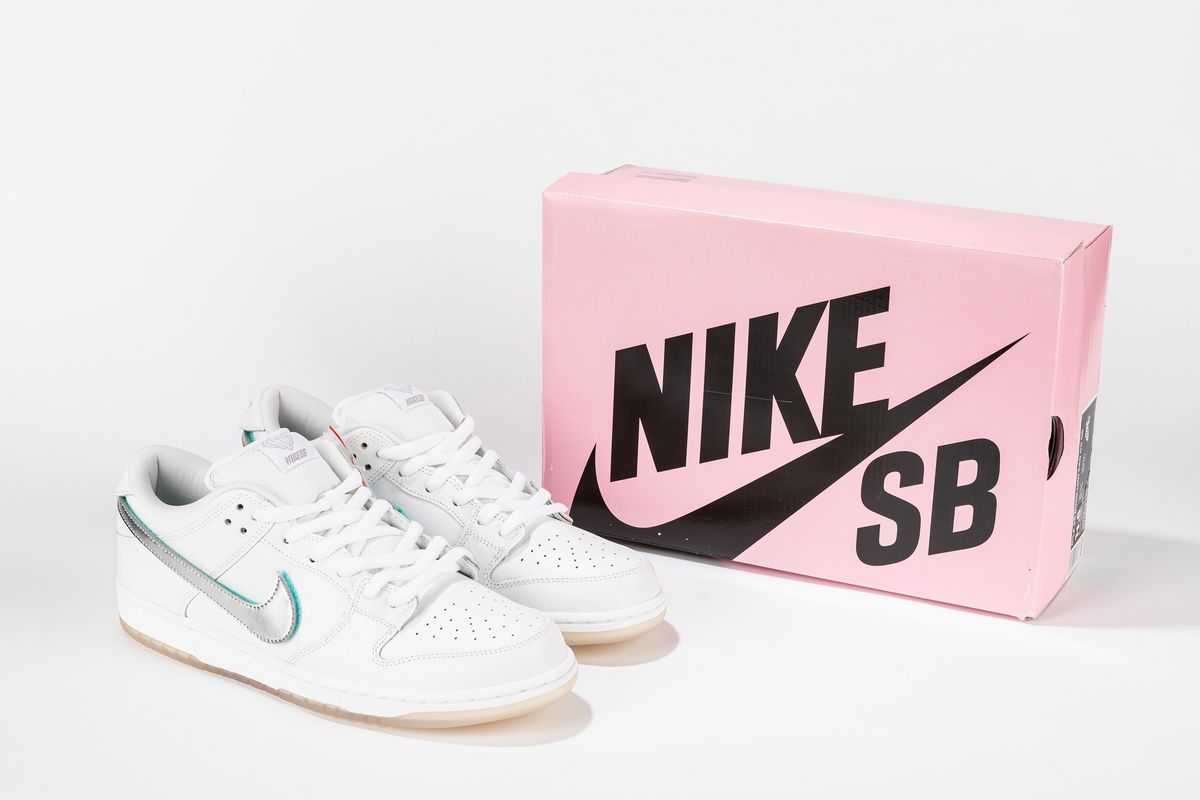 Nike sb sales white diamond