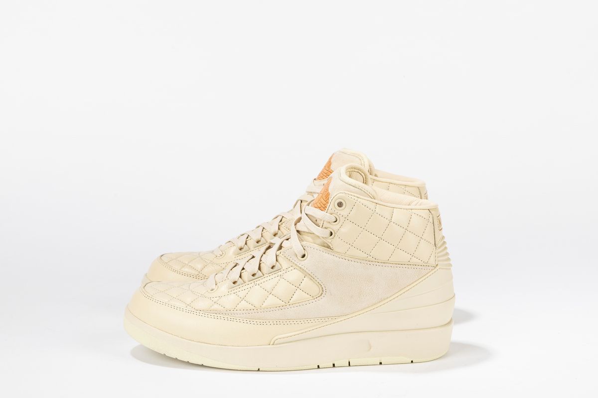 NIKE - Jordan 2 Retro Just Don Beach “Special Box with Leather Cap and gold  Wing Ping” / Size US 12 EUR 46 2016 | Sneakerhead: the first sneakers  auction in Italy | Finarte, casa d'aste