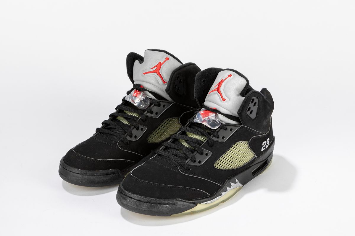 crucero Fondo verde oasis NIKE - Jordan 5 Retro Black Metallic / Size US 10.5 EUR 44.5 2007 |  Sneakerhead: the first sneakers auction in Italy | Finarte, casa d'aste