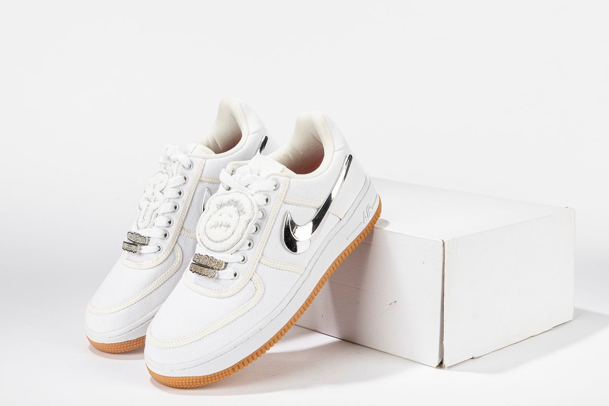 NIKE - Air Force 1 Low Travis Scott (AF100) / Size US 9 EUR 42.5 
