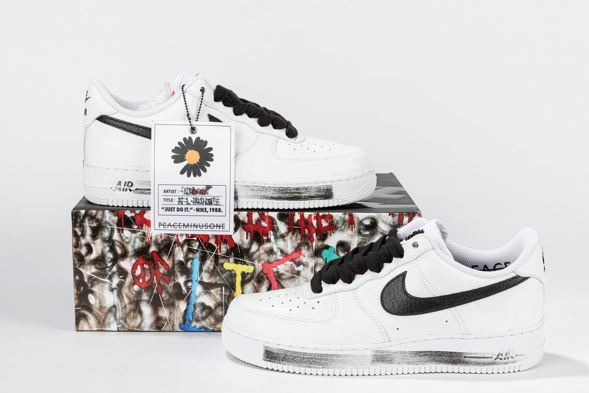 PEACEMINUSONE × Nike Air Force 1 PEACEMINUSONE X NIKE AIR FORCE 1 • MVC Magazine
