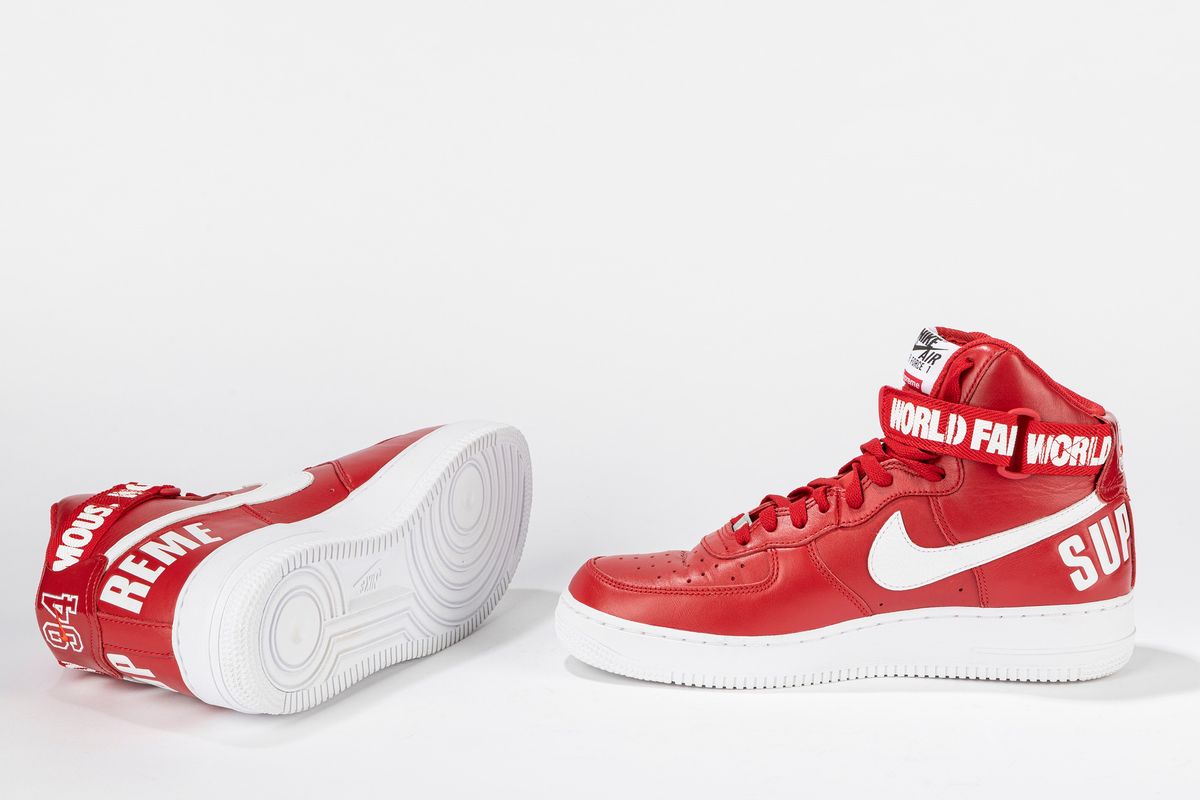 NIKE - Air Force 1 High Supreme World Famous Red / Size US 9.5 EUR 