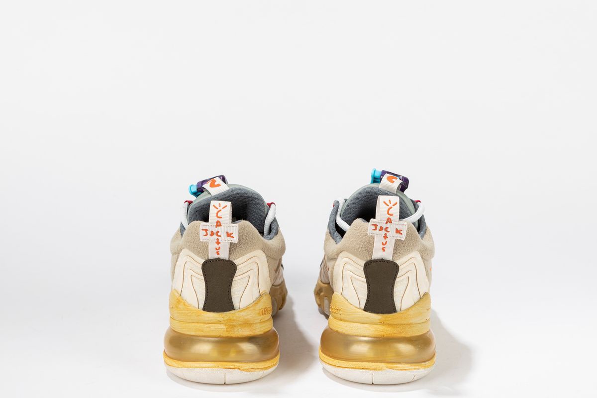 NIKE - Air Max 270 React ENG Travis Scott / Size US 10 EUR