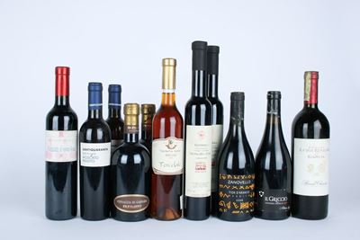Selezione di Vini Dolci Italiani, assortimento di bottiglie