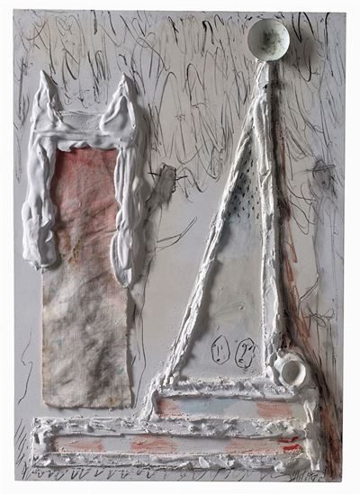Senza titolo, gesso, tecnica mista, ottone e tessuto dipinto (1981)