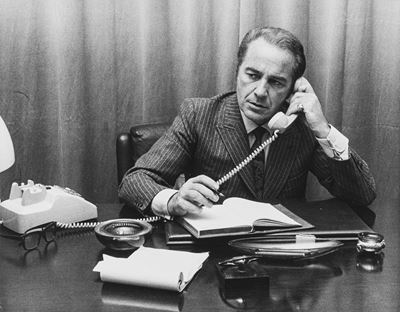 A day in the busy life of Rossano Brazzi, stampa vintage alla gelatina ai sali d'argento