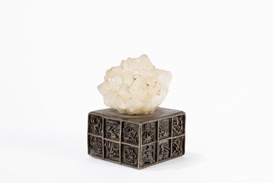 Base per quarzo, scultura in argento e quarzo
