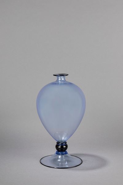 Vaso in vetro soffiato, stile Veronese, h 31 x 17 cm, circa 1980