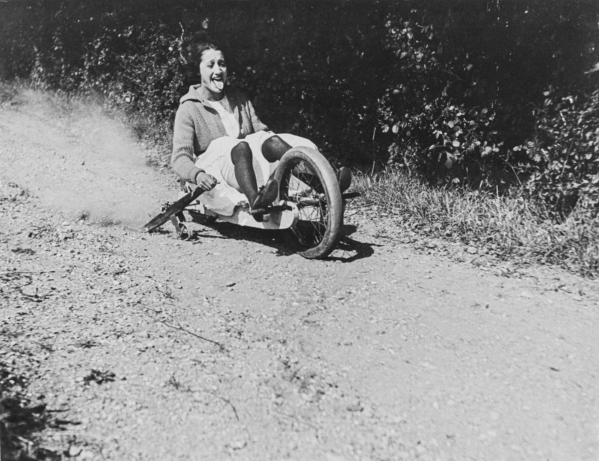 JacquesHenri Lartigue Simone Roussel, Chateau de Rouzat 1913