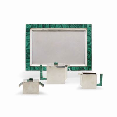 Servizio da tè in argento e malachite, composto da teiera, lattiera, zuccheriera e vassoio, circa...