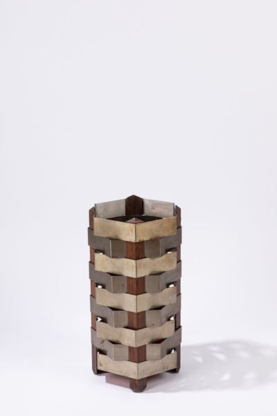 Portaombrelli in legno e metallo