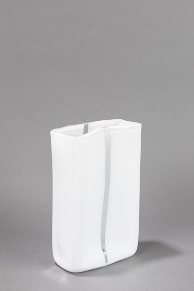 Vaso in vetro lattimo con fascia centrale trasparente