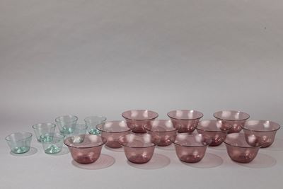 Set di coppe in vetro soffiato rosa e verde