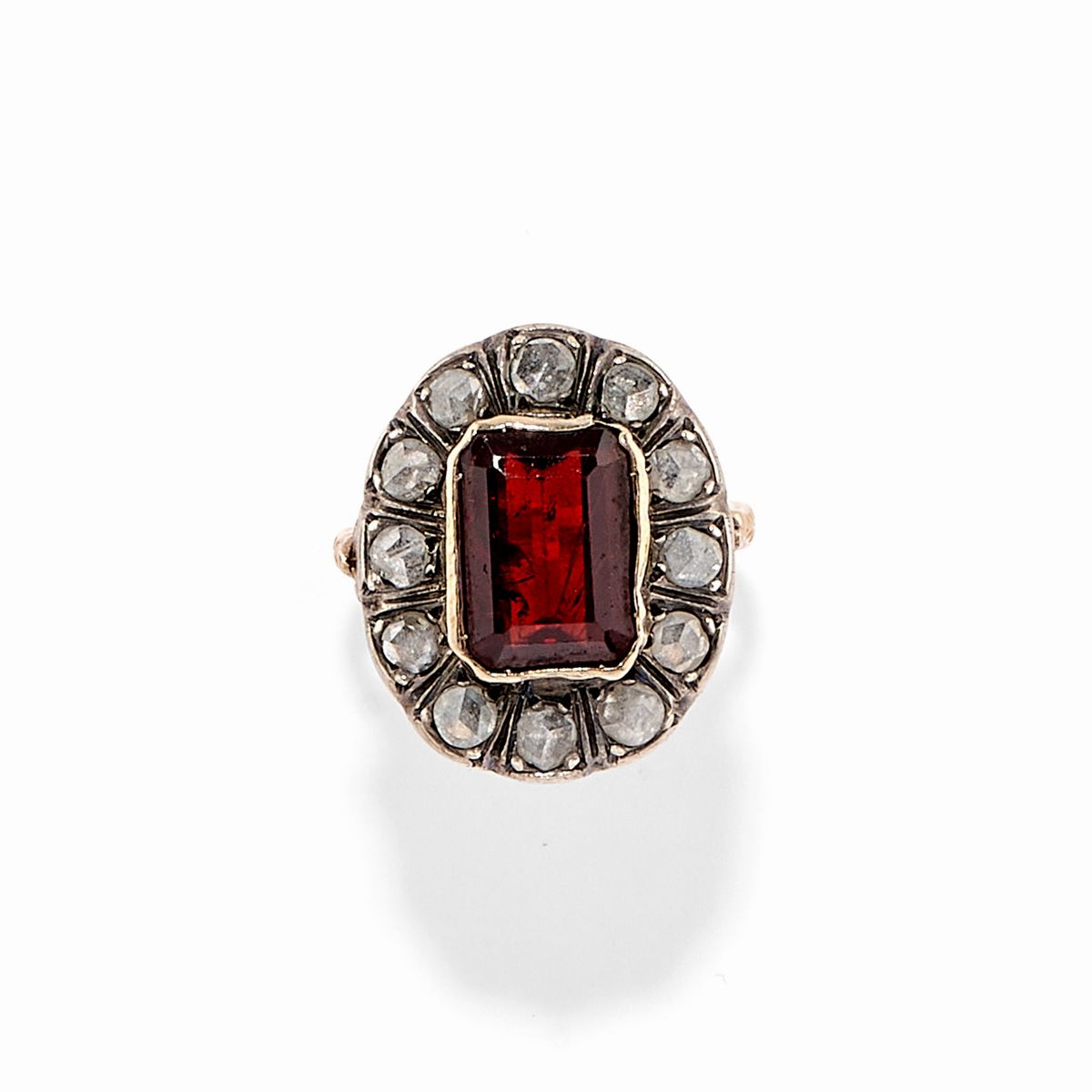 Cinque Anelli in Oro Bassa Caratura, Argento, Smeraldi, Diamanti, Rubini e Pietre Colorate