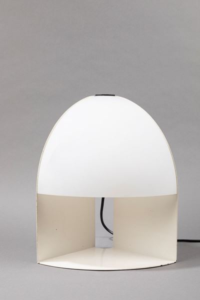 Lampada da tavolo in plastica e metallo verniciato, circa 1970